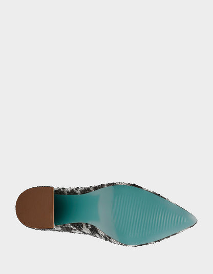 Betsey Johnson Premium | JODY HOUNDSTOOTH Pointed Toe Heel