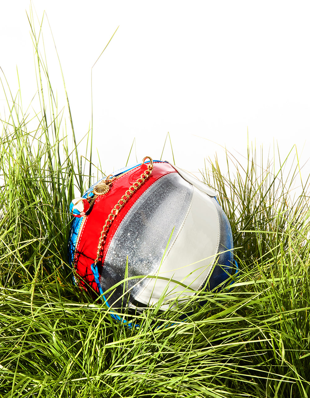 Betsey Johnson New | KITSCH HAVIN A BALL AMERICAN FLAG Women's Kitsch Beach ball Handbag