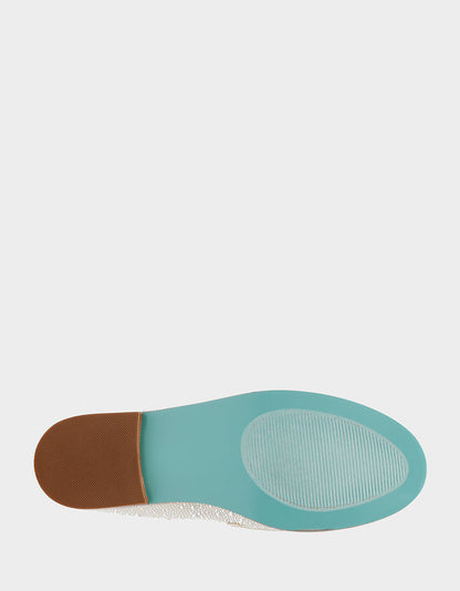 Betsey Johnson Value | ARON IVORY Pearl Loafers