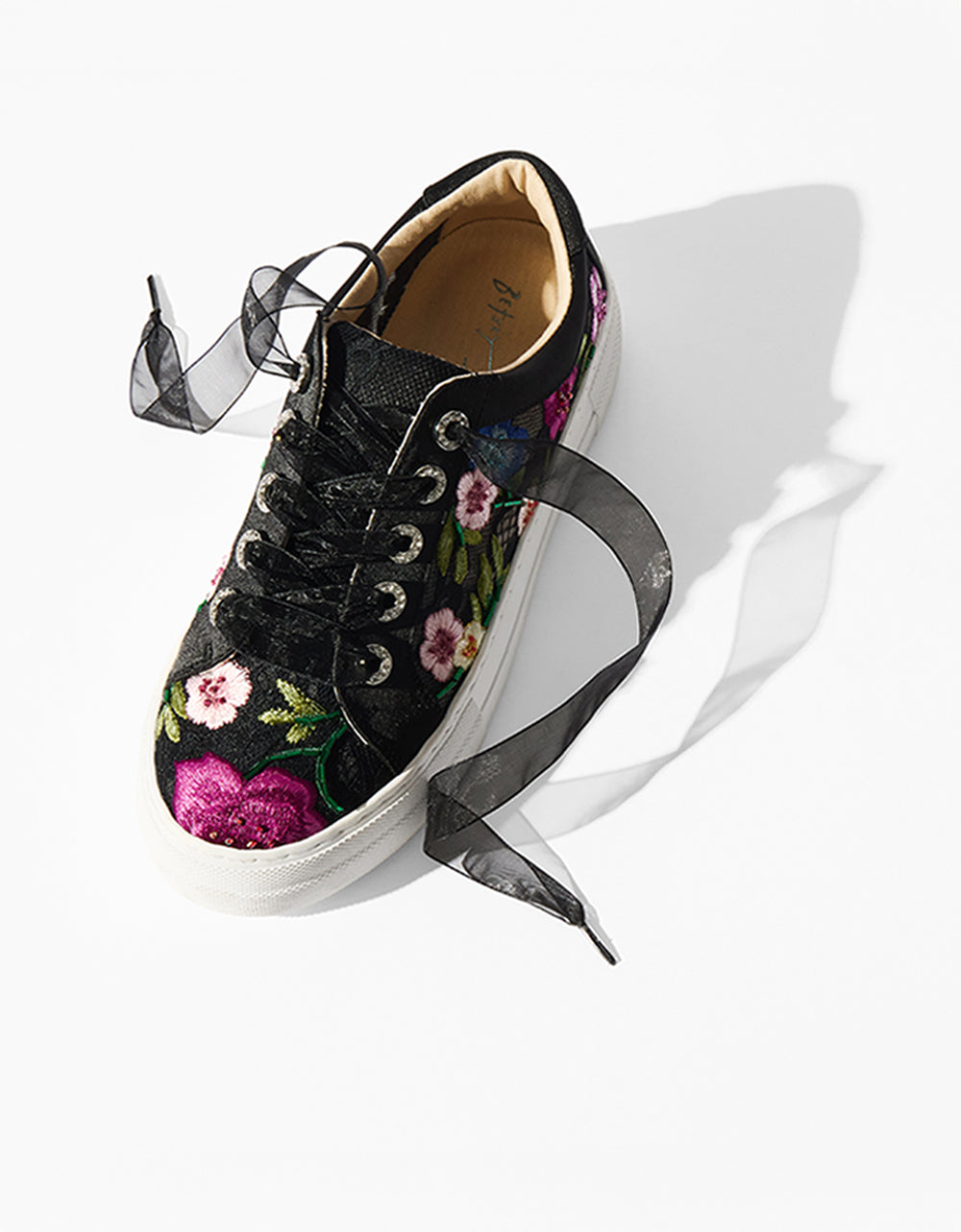 Betsey Johnson Classic | JAYLA BLACK MULTI FLORAL Platform Low-Top Lace-Up Sneaker