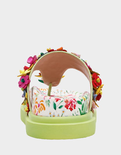 Betsey Johnson New | KAMMERON NATURAL FLORAL MULTI Women's Slip-On Footbed Floral Sandal