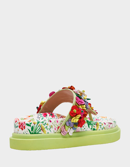 Betsey Johnson New | KAMMERON NATURAL FLORAL MULTI Women's Slip-On Footbed Floral Sandal