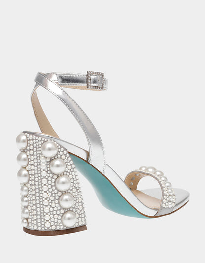 Betsey Johnson Quality | LEXI SILVER PEARL Block Heels