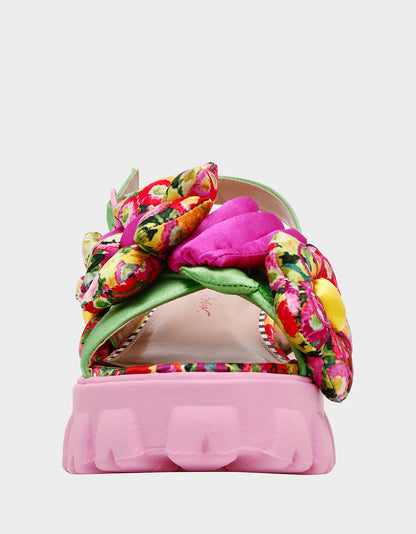 Betsey Johnson Signature | JEROMY GREEN FLORAL MULTI Women's Pink Green Lug Floral Sandal