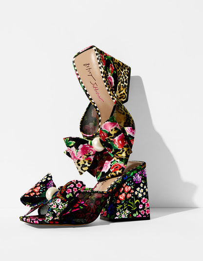 Betsey Johnson Top Pick | JORDN DITSY FLORAL Square-Toe Mule Block Heel
