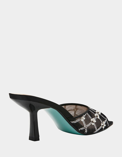 Betsey Johnson Recommended | EMM BLACK Slip-On Mule