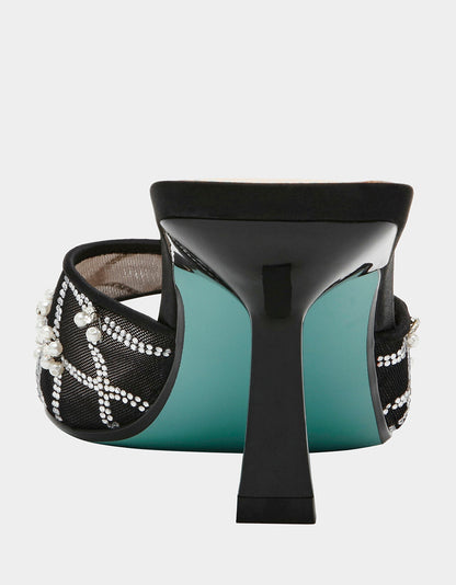 Betsey Johnson Recommended | EMM BLACK Slip-On Mule